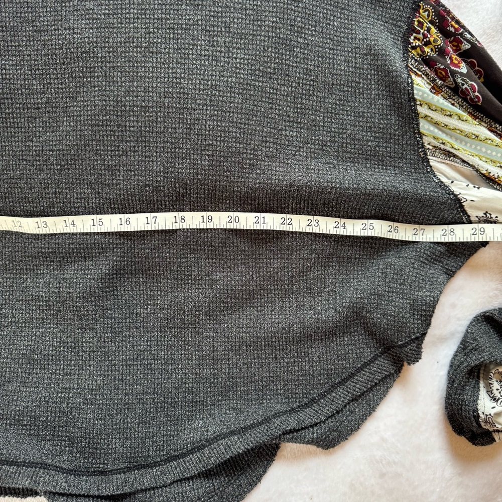 Free People We the Free thermal with patterned full sleeves fits XS-L EUC - Picture 6 of 7